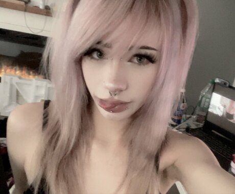 doublekcryystals erotic model pic