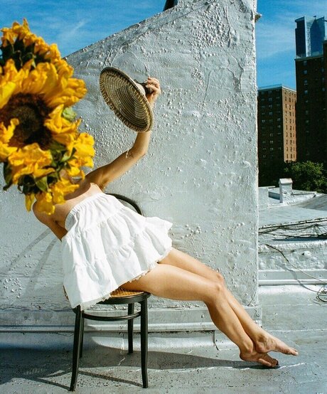 Dora Jar erotic model img