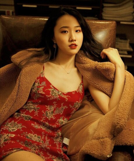 Lo3tus model picture