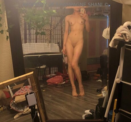 Allison Yellow pornstar erotic pics