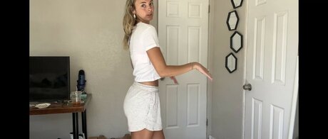 Beez ASMR pornstar top img