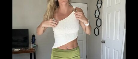 curvy teen onlyfans free naked picture