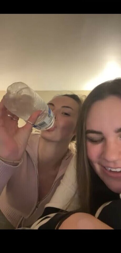 Beez ASMR star porn gallery