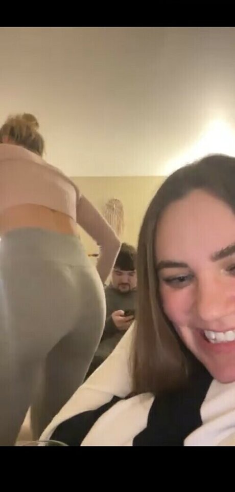 Beez ASMR perfect pornstar gallery