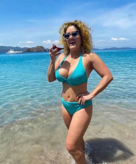 Storage Wars erotic model pictures