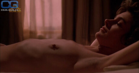 Sean Young star adult pics