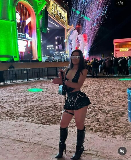 Daniele Souza top model pics