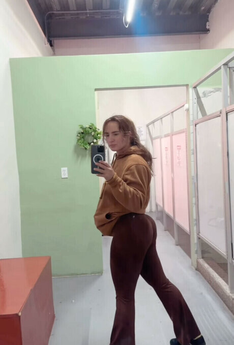 Yazmin Jauregui model exclusive pics