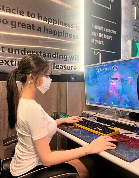 Foamharin sexy model archive