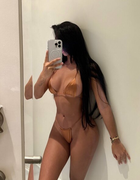 Seniaax3 hot actress pictures