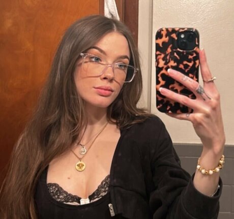 nic2hardo model high quality pictures