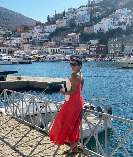 Yasmine Sabri perfect model pics