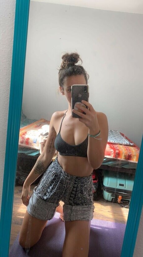 Leyla Ingalls sexy actress photos