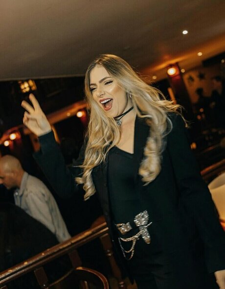 inapommer model sex pictures