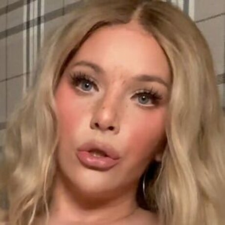 Savannah Sinn perfect pornstar photo