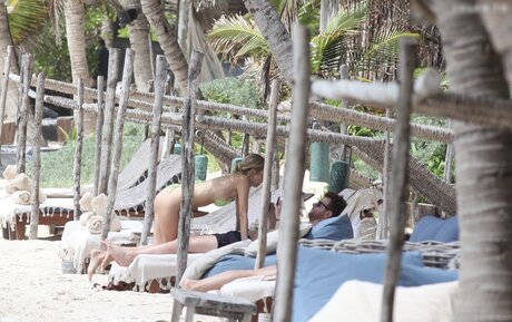 Leonie Hanne erotic model pictures