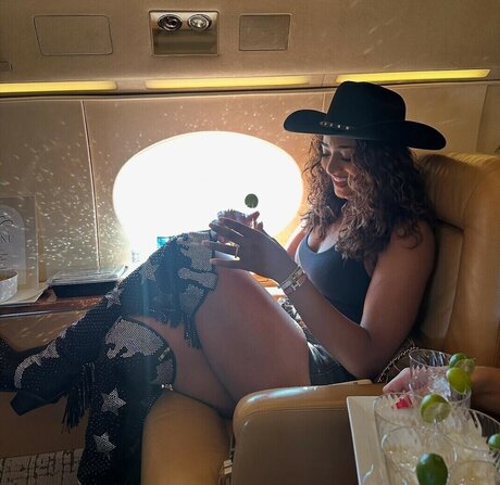 Deja Kelly nude model image