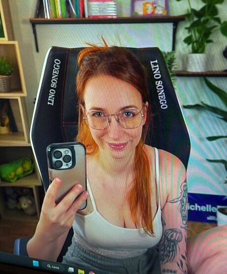 Michelle Puttini star hot pic