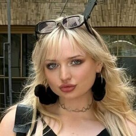 TalkFastEllie best pornstar picture