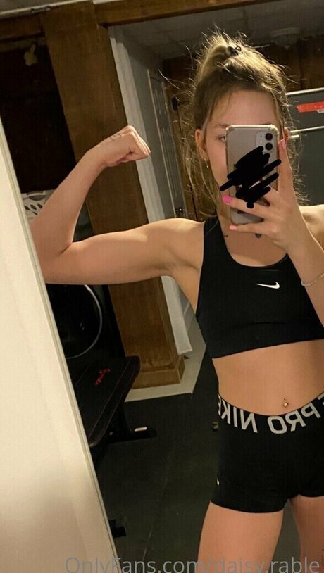 karyneparent pretty actress img