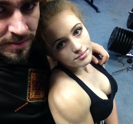 Julia Vins free star image