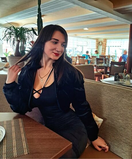 Maria Korol star beautiful img