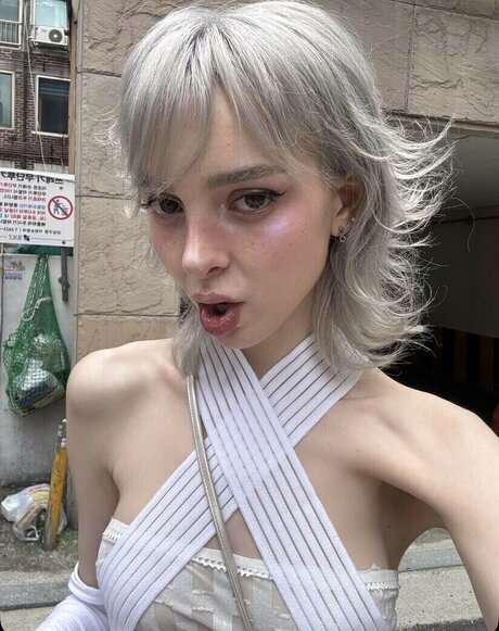 Sophie Powers model adult img