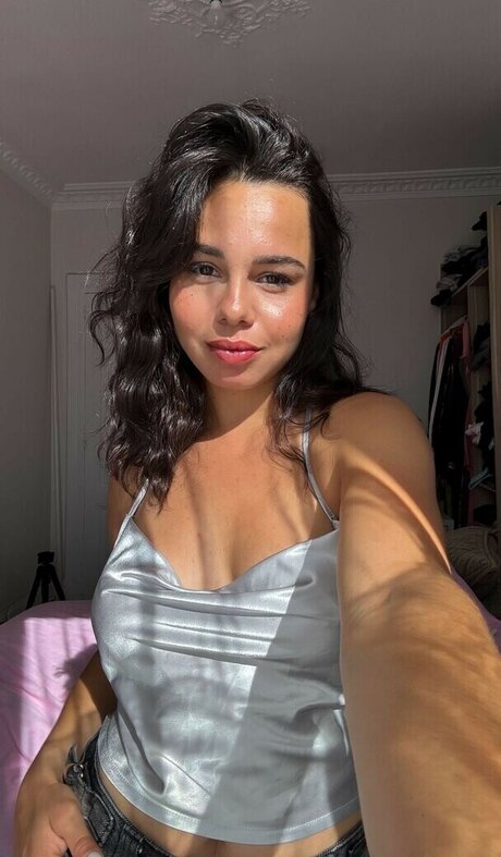 elise cm model beautiful pictures