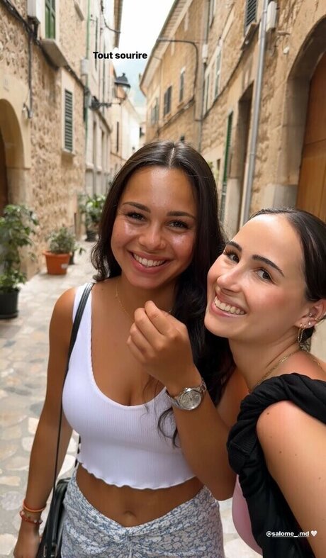 elise cm naked actress images