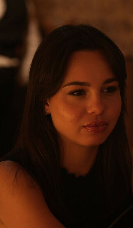 elise cm star xxx pic