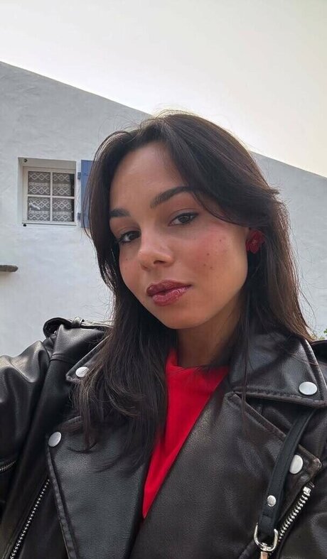 elise cm pornstar perfect gallery