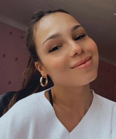 elise cm erotic pornstar pics