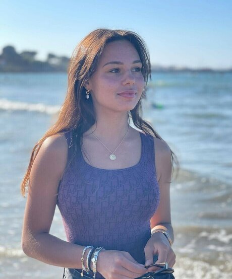 elise cm star beautiful pictures