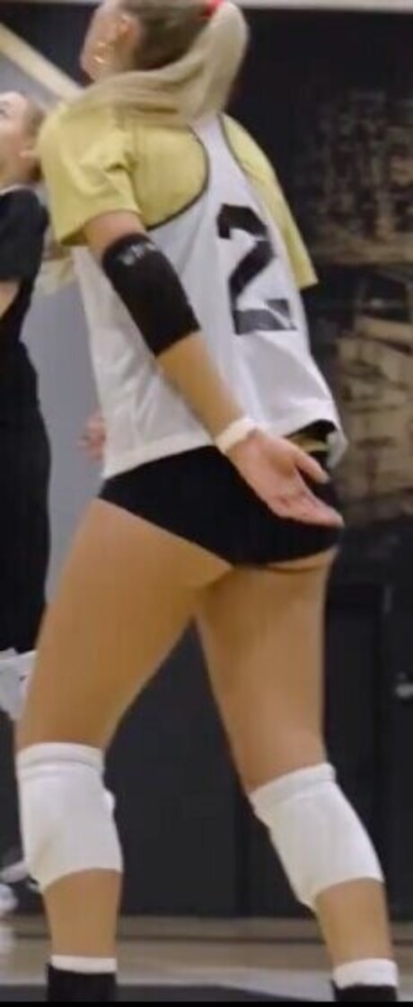 Taryn DeWese beautiful model photo