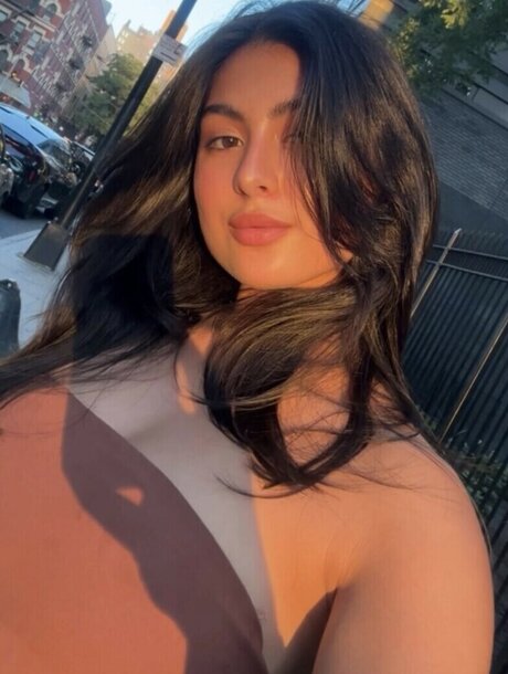 Valeria Guerra naked pornstar galleries