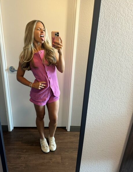 Chloe Rigdon pornstar pretty images