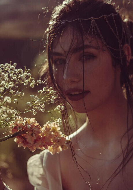 Maud Elena star exclusive gallery