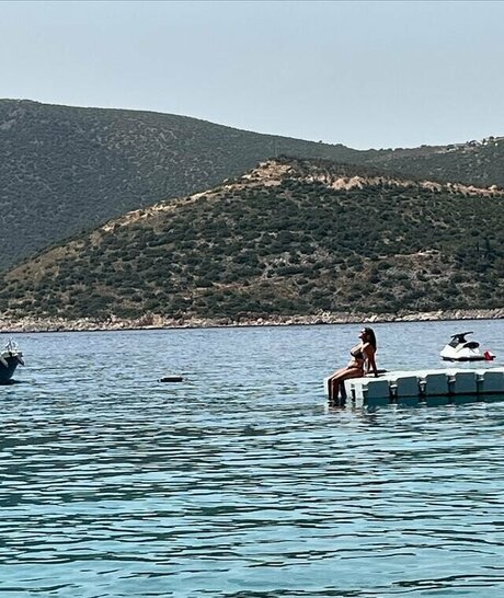 Nakishka sexy pornstar image