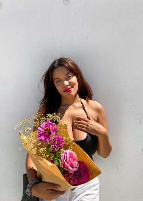 Nakishka model best pictures