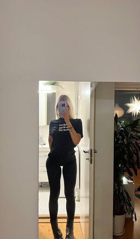 Annagretaaaa perfect model photos