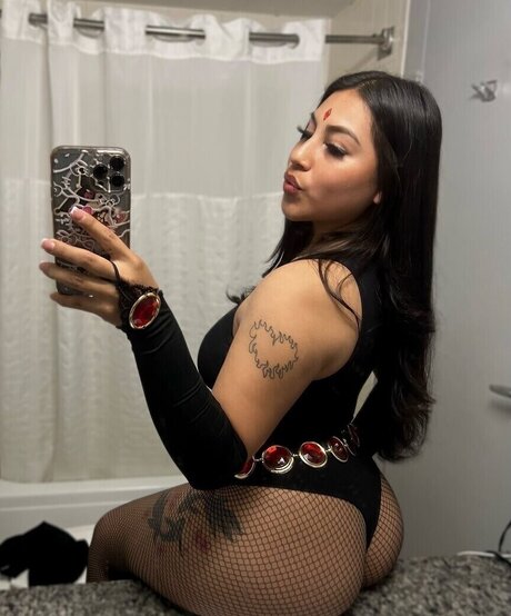 lytzirose xxx actress photo