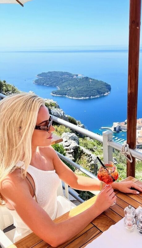 Eilidh Scott sex star pic