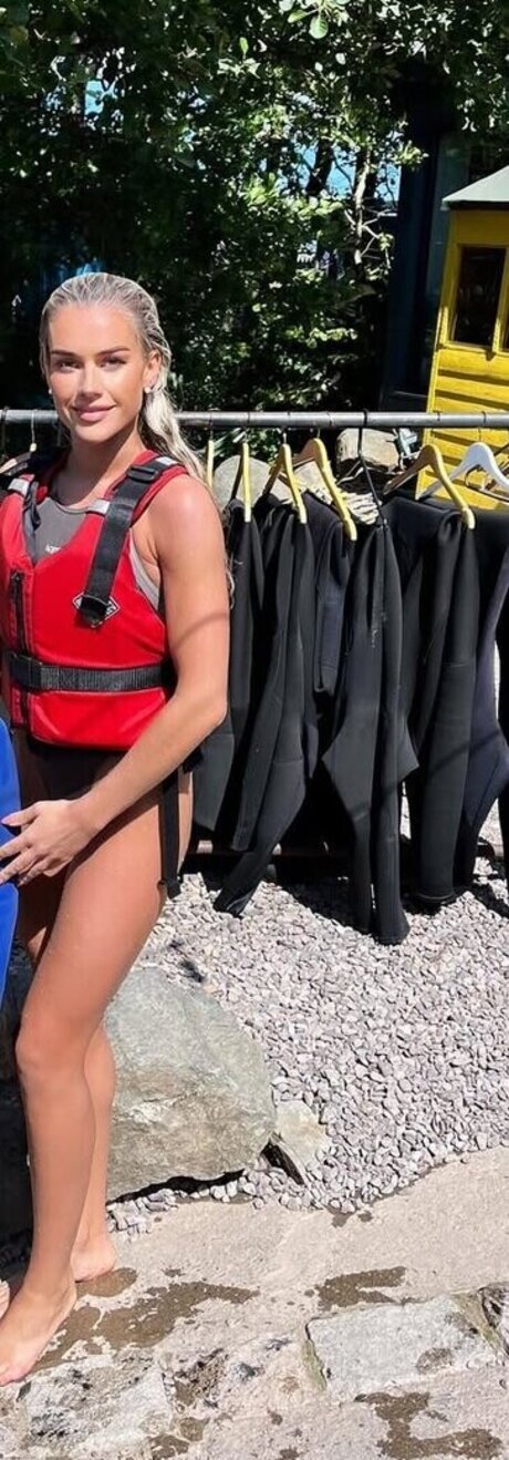 Eilidh Scott erotic actress photo