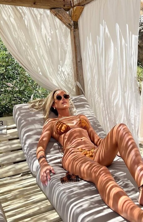 Eilidh Scott porn actress galleries