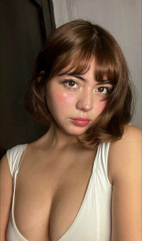 Vaniasse pornstar pretty photo