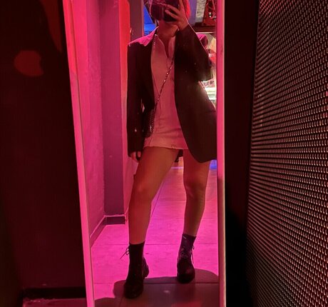 Lara Juice pretty model photos