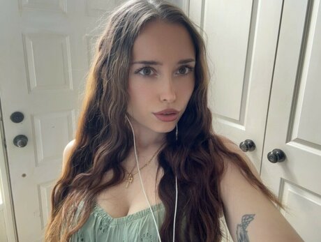 Claudzmo model free picture