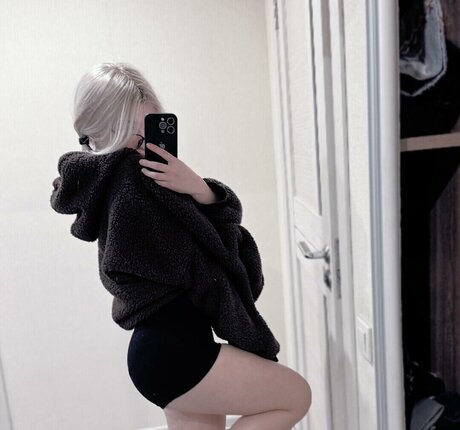 su ga r ik exclusive star img