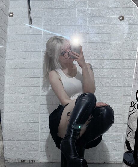 su ga r ik model top picture