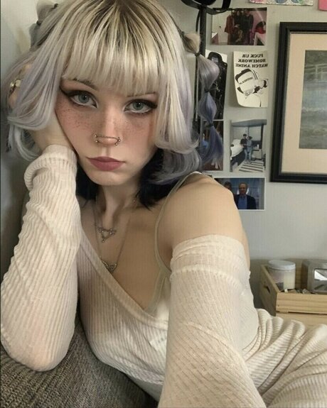 Sournsick pornstar naked img